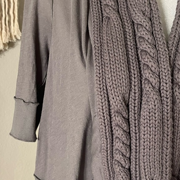 ANTHROPOLOGIE lightweight sweater - Picture 3 of 3